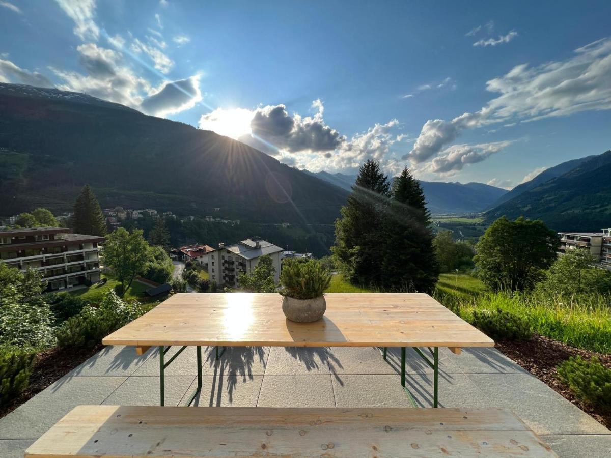 Chalet Charming With Sauna + Views! *