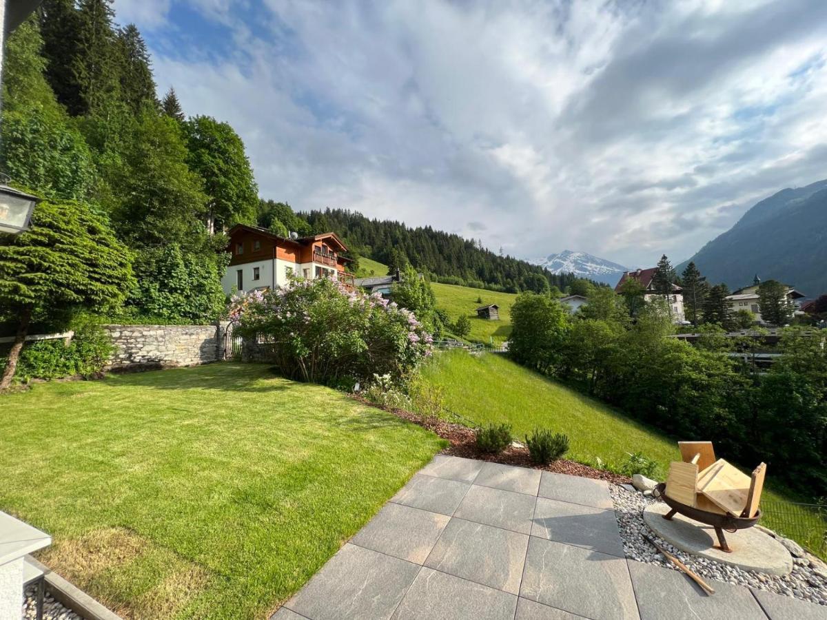 Charming With Sauna + Views! *